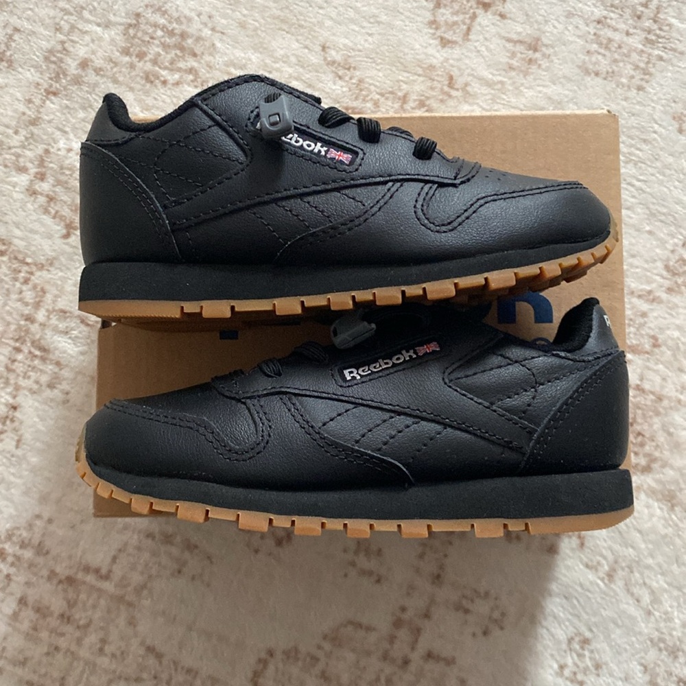 Reebok Classic Leather Toddler sz. 10C Black/Gum - Picture 2 of 7